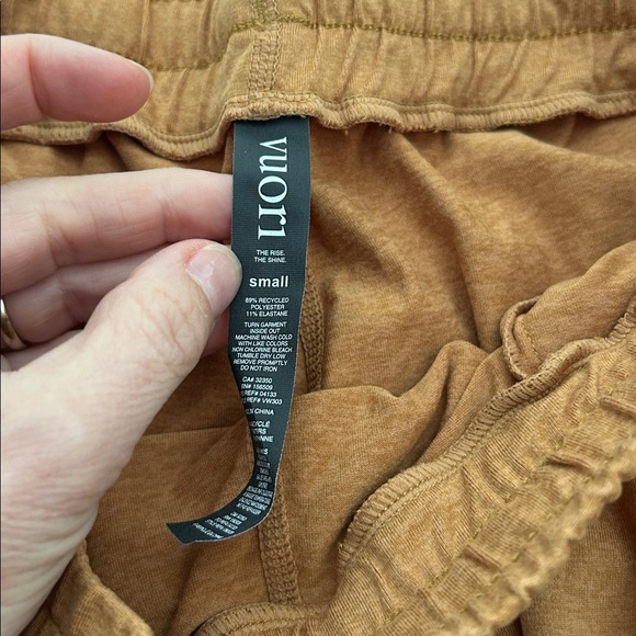 Vuori Halo Performance Jogger in Flax Heather - Picture 4 of 4
